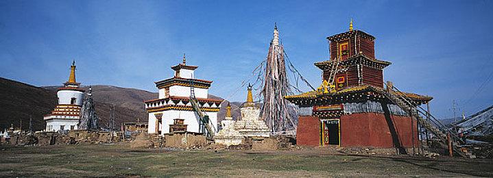 《王者荣耀》与柯南跨界联动 侦探与怪盗抢王者水晶